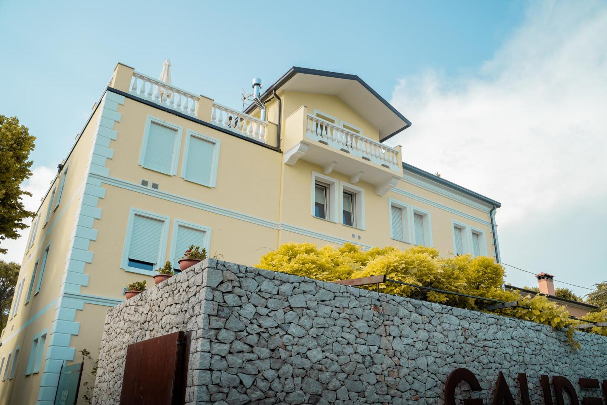 Locanda Gaudemus ซิสเตียนา ภายนอก รูปภาพ